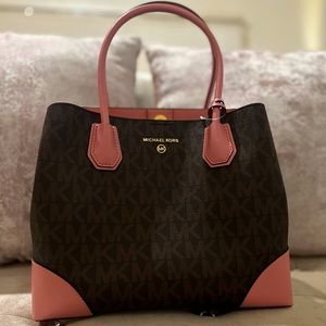 Michael Kors Mercer Gallery Medium Logo Satchel